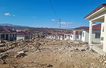 Malatya'da Köy Evleri Krizi Büyüyor! Çalışma 2 Yıldır Tamamlanmadı!