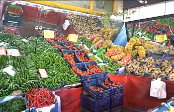 Tezgahlarda Gram Dönemi: Eskiden Kilo İle Alınan Sebzeler Şimdi Tane İle Satılıyor