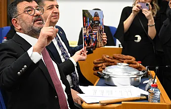 Veli Ağbaba Fırtınası! Son Ankette Rakiplerini Gölgede Bıraktı