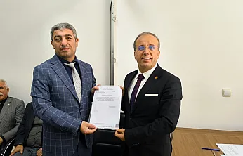Yeni Parti Malatya İl Başkanı Basri İlhan Mazbatasını Aldı, Hedefini Açıkladı!