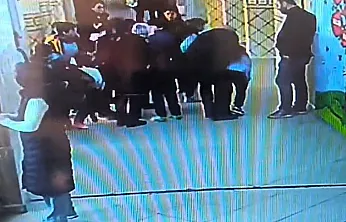 Yeşilyurt'ta Boğazına Şeker Kaçan Öğrenciyi Öğretmeni Kurtardı!