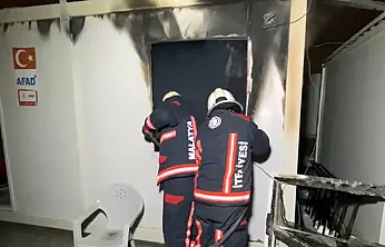 Yeşilyurt'ta Korkutan Yangın! Konteyner Kentten Dumanlar Yükseldi