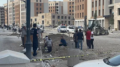 Çalışma Sırasında Patladı! Malatya'da Cadde Yaya Ve Araç Trafiğine Kapatıldı