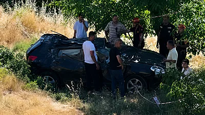 Malatya'da Kontrolden Çıkan Araç Kayısı Bahçesine Savruldu!