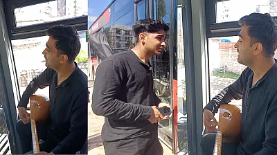 Malatyalı 21 Yaşındaki Halis'ten Otobüste Alkış Toplayan Sürpriz!