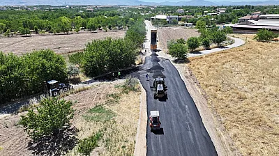 Yeşilyurt'ta Yol Çalışmaları Sonbaharda Hızlandı!