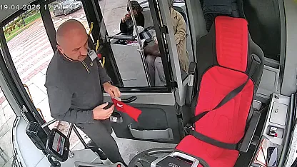 Malatyalı Şoför Yoldaki Bayrağı Görünce Otobüsü Durdurdu!