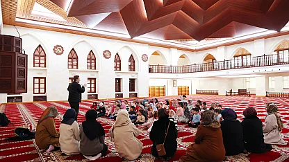 Miniklerin Manevi Yolculuğu: Somuncu Baba Külliyesi'ne Anlamlı Ziyaret!