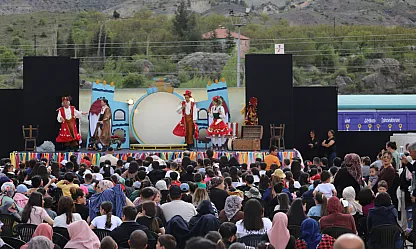 Hekimhan Garı'nda Sanat Molası! Tiyatro Treni Malatya'ya Demir Attı