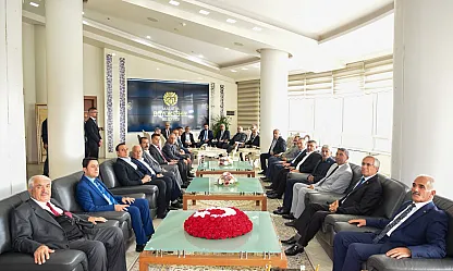 Muhtarlar Sami Er'i Ziyaret Etti! Gündemde Malatya'nın Geleceği Vardı