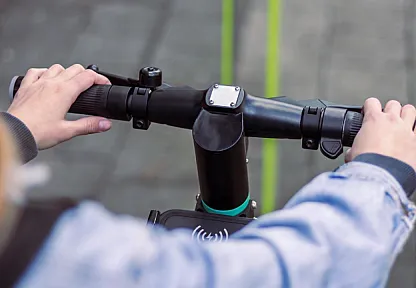 Marmaray'da Scooter Dönemi Değişiyor! KDK'dan Katlama Zorunluluğu ve Saat Kısıtlaması Tavsiyesi