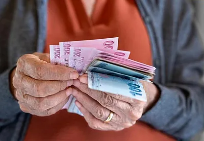 Milyonlarca Emeklinin Merakla Beklediği Ramazan Bayramı İkramiyeleri Hesaplara Yatırılmaya Başlandı