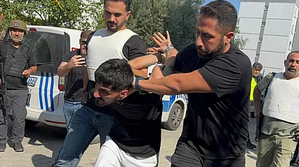 Adana'da Gerilim! El Bombasıyla Polise Direnen Firari Yakalandı