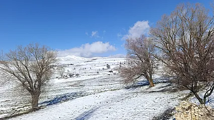 Bahar Beklerken Kar Geldi! Hekimhan'ın Yüksekleri Beyaza Büründü