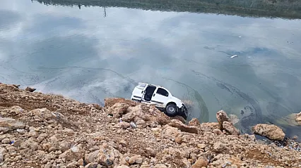 Beylerderesi'nde Göletin Kıyısında Halatlı Kurtarma Operasyonu!