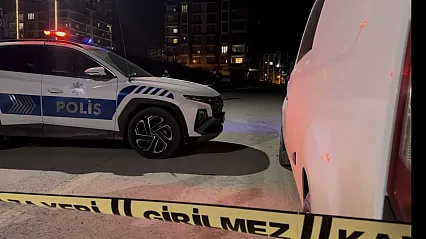 Emeksiz Caddesi'nde Korkunç Kaza! İnşaatta Yüksekten Düşen Vatandaş Yaşam Savaşı Veriyor