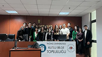 Hukuk Öğrencileri Mahkeme Salonuna Girdi! Uygulamalı Eğitim Dikkat Çekti