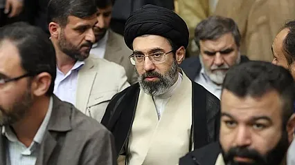 İran'da Yeni Dönem: Ali Hamaney'in Halefi Oğlu Mücteba Hamaney Oldu!