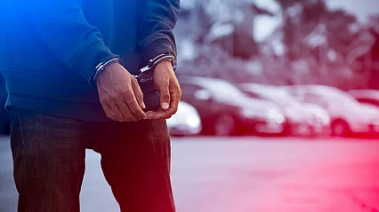 Kırmızı Bültenle Aranan Örgüt Lideri Rezidansta Yakalandı!