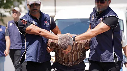 Kırmızı Bültenle Aranıyordu! 10 Yıl Sonra Yakalanan FETÖ Üyesi Cezaevine Gönderildi