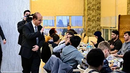 Malatya'da 36 Ülkeden Gelen Gençler Aynı Sofrada İftar Yaptı!