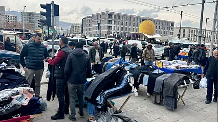 Malatya'da Arefe Günü İzdihamı! Akpınar ve Çevreyolunda Adım Atacak Yer Kalmadı!