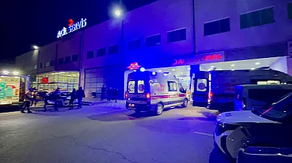 Malatya'da Arefe Günü Trafik Magandaları Dehşet Saçtı: 2 Yaralı!