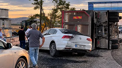 Malatya'da Asfalt Yüklü Kamyon Dehşeti! Katip Ağır Yaralandı