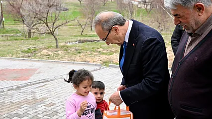 Malatya'da Bayram Mesaisi: Vali Seddar Yavuz Şehit Emanetlerini Yalnız Bırakmadı