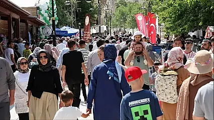Malatya'da Bekar Sayısı 173 Bine Ulaştı! Gençler Neden Evlenmiyor?