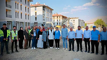 Malatya'da Deprem Konutlarında Son Durum! Ölmeztoprak Doğanşehir'de İncelemelerde Bulundu