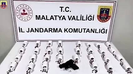Malatya'da Eş Zamanlı Baskınlarda Hap ve Silahlar Ele Geçirildi!