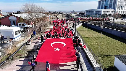 Malatya'da Gençler Bayrak İçin Yürüdü!