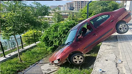 Malatya'da Korkutan Kaza! Sürücü Şans Eseri Kurtuldu