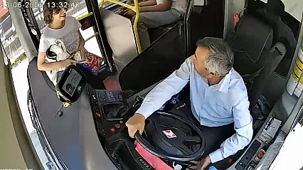 Malatya'da LGS Sabahı Yaşanan Panik Mutlu Bitti! Unutulan Cüzdan Son Anda Yetişti