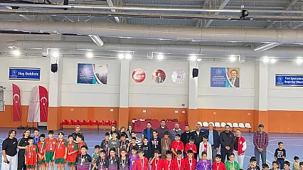 Malatya'da Minik Erkekler Hentbol İl Birinciliği'nde Şampiyon Belli Oldu!
