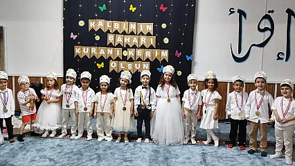 Malatya'da Kur'an Kursu Öğrencilerinden Duygulandıran Final!