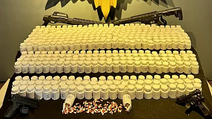 Malatya'da Narko-Güç Operasyonu: Binlerce Uyuşturucu Hap ve Silah Ele Geçirildi!