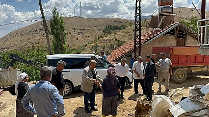 Malatya'da Sel Felaketi Kayısı Üreticisini Vurdu! Yüzlerce Ton Ürün Zarar Gördü