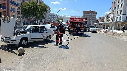 Malatya'da Seyir Halindeki Araç Bir Anda Yanmaya Başladı!
