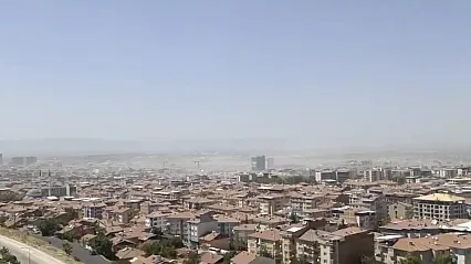 Malatya'da Sıcak Ve Rüzgar Birleşti, Toz Bulutları Şehri Kapladı!