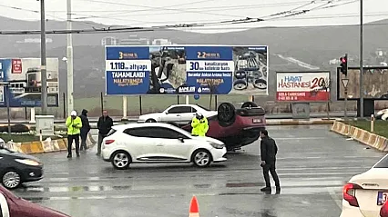 Malatya'da Trafik Alarmı! İki Ayrı Kazada 3 Kişi Yaralandı