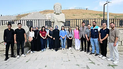 Malatya'da Üniversiteliler Tarihi Mekânları Gezdi!