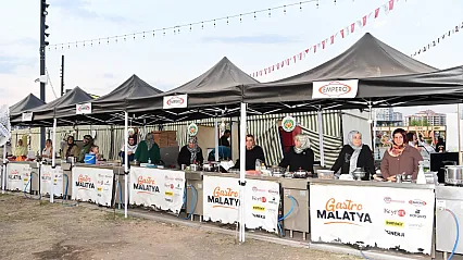 Malatya Gastronomi Sokağı'nda Tiritli Köfte Heyecanı