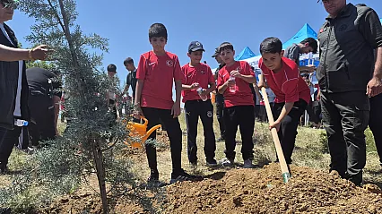 Milli Sporcuların İz Bırakan Hediyesi! Malatya'da Yüzlerce Fidan Dikildi