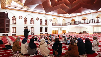 Miniklerin Manevi Yolculuğu: Somuncu Baba Külliyesi'ne Anlamlı Ziyaret!