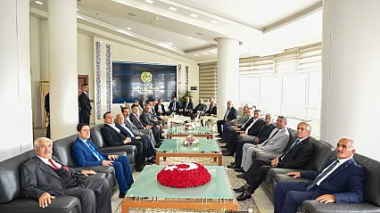 Muhtarlar Sami Er'i Ziyaret Etti! Gündemde Malatya'nın Geleceği Vardı