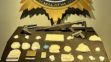 Sokak Satıcılarına Şafak Operasyonu: Malatya'da 2 Kilo Metamfetamin Yakalandı