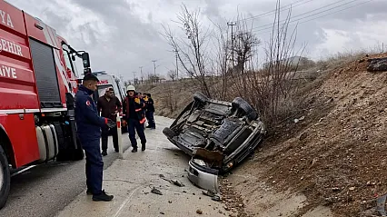 Tavşantepe Mevkiinde Korkutan Kaza: Kontrolden Çıkan Araç Şarampole Devrildi
