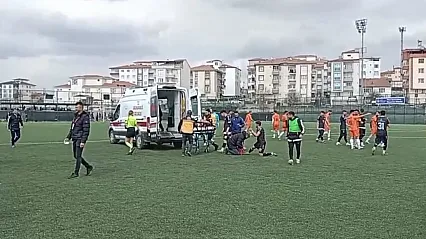 Yeşiltepe Stadı'nda Korku Dolu Dakikalar: Ambulans Sahaya Girdi, Play-Off'ta Ortalık Karıştı